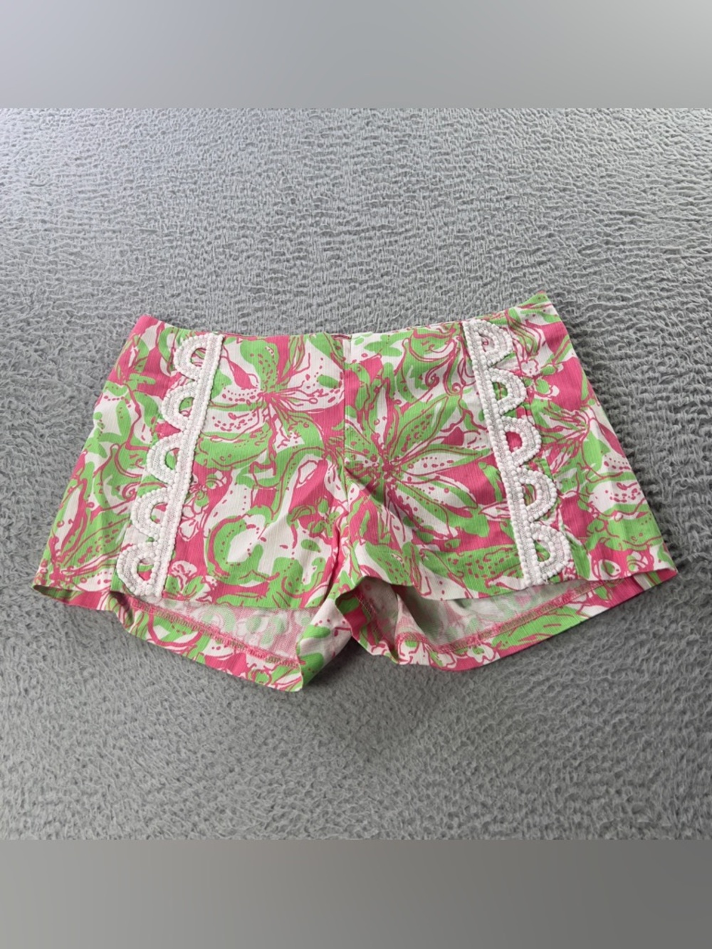 Lilly Pulitzer Shorts Womens 2 Pink Floral White Crochet Preppy Casual Ladies